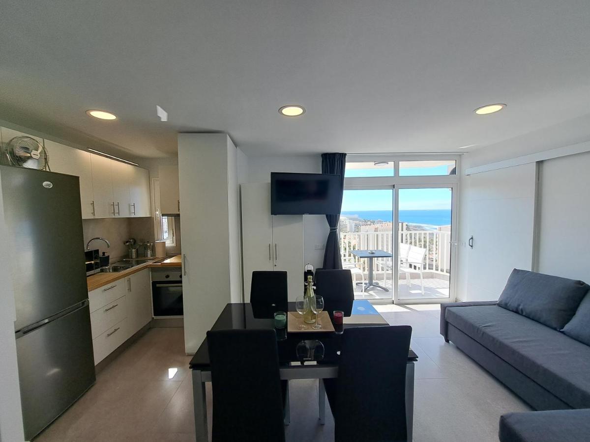 Panoramic Floor - Americas Apartment