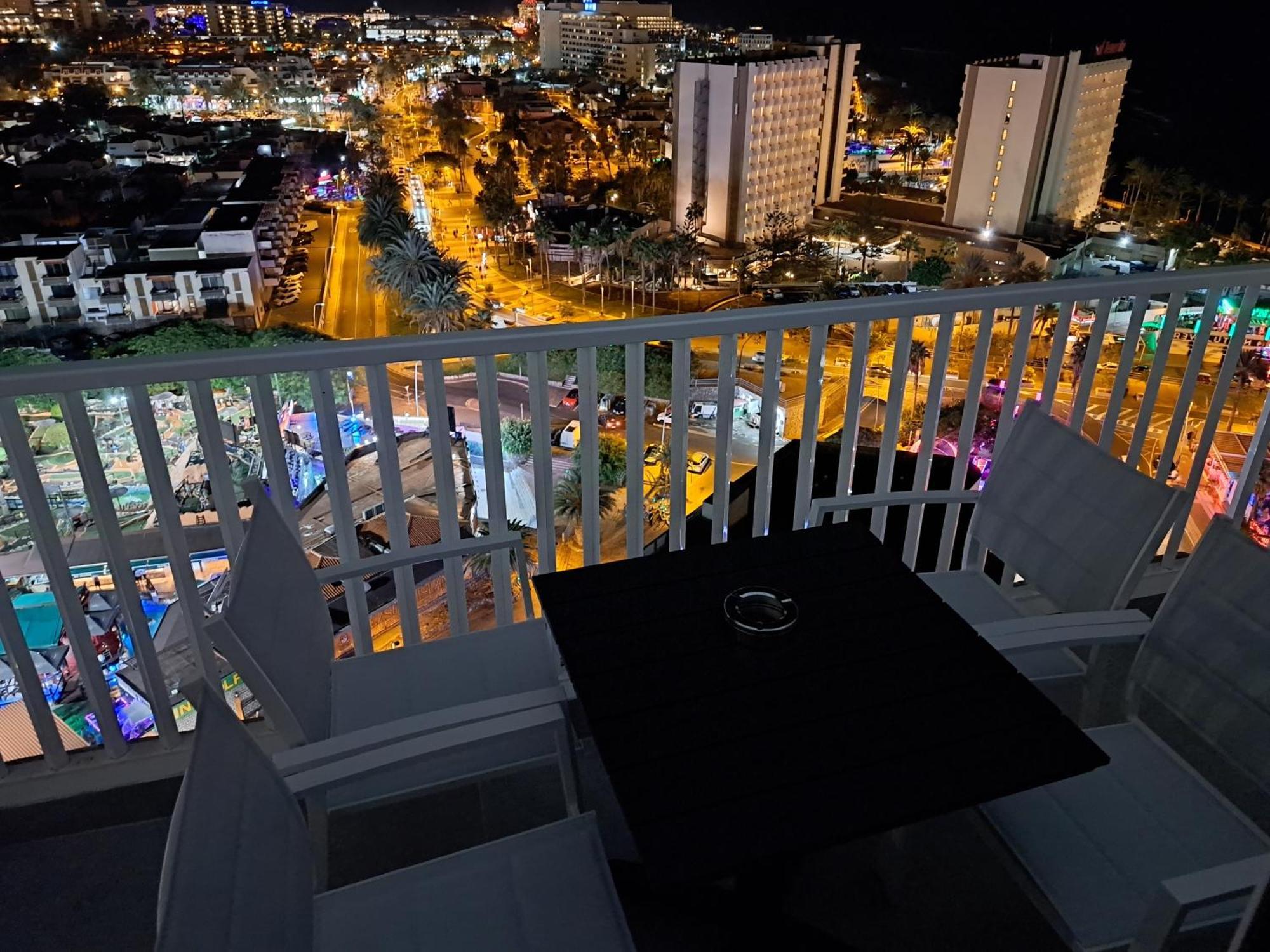 Apartment Panoramic Floor - Americas *